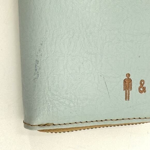 Matt & Nat Long Zip Around Cruelty Free Ethical Vegan Wallet Robins Egg Blue/Tan - Picture 8 of 8